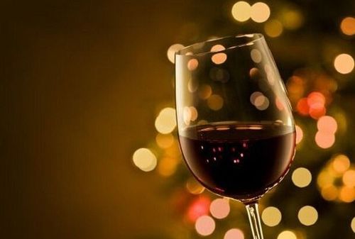 睡前喝這些恐讓你失眠——警惕酒精飲料(包括脫醇酒)的影響